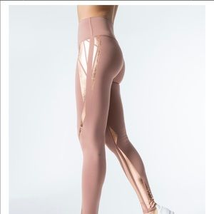 Alo Yoga High-waist Airbrush leggings